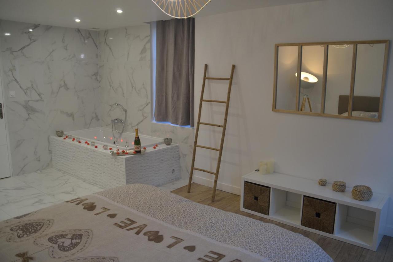 Appartement Triplex de luxe 110 m2 hyper centre jacuzzi à Dinan Extérieur photo