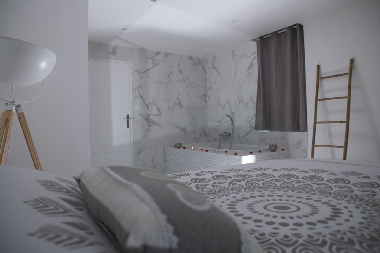 Appartement Triplex de luxe 110 m2 hyper centre jacuzzi à Dinan Extérieur photo